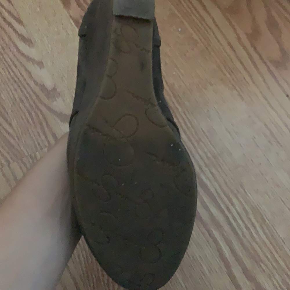 Beautiful Booties - Picture 2 of 4